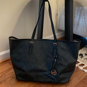 Michael Kors Shopper